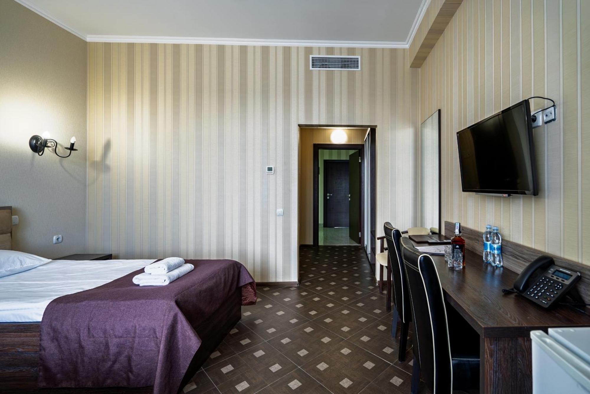 Congress Hotel Verhovina Petropavlovskaya Borshchagovka Ngoại thất bức ảnh
