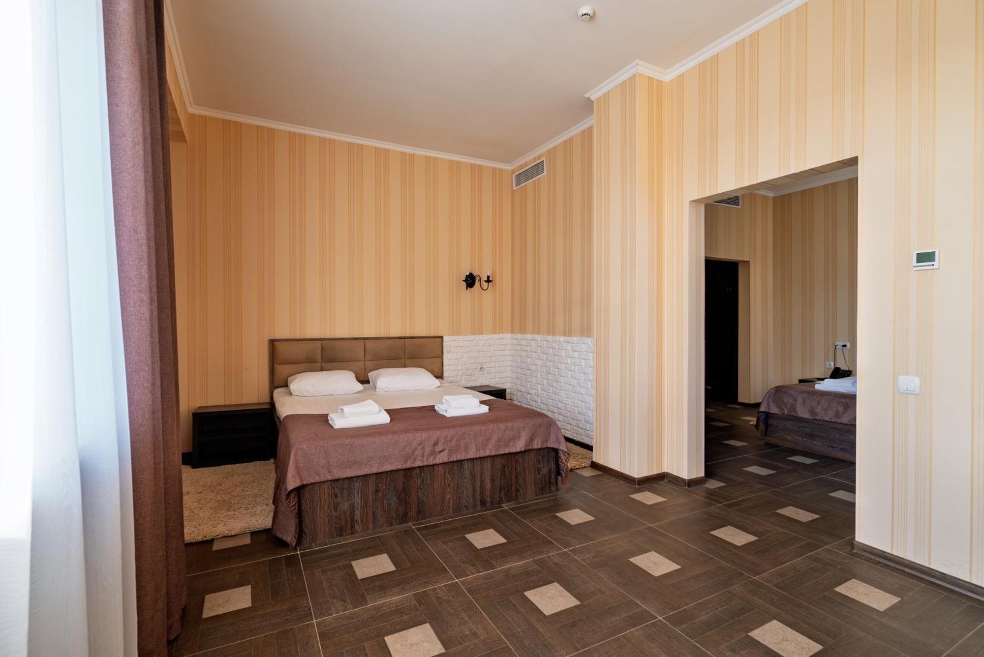 Congress Hotel Verhovina Petropavlovskaya Borshchagovka Ngoại thất bức ảnh