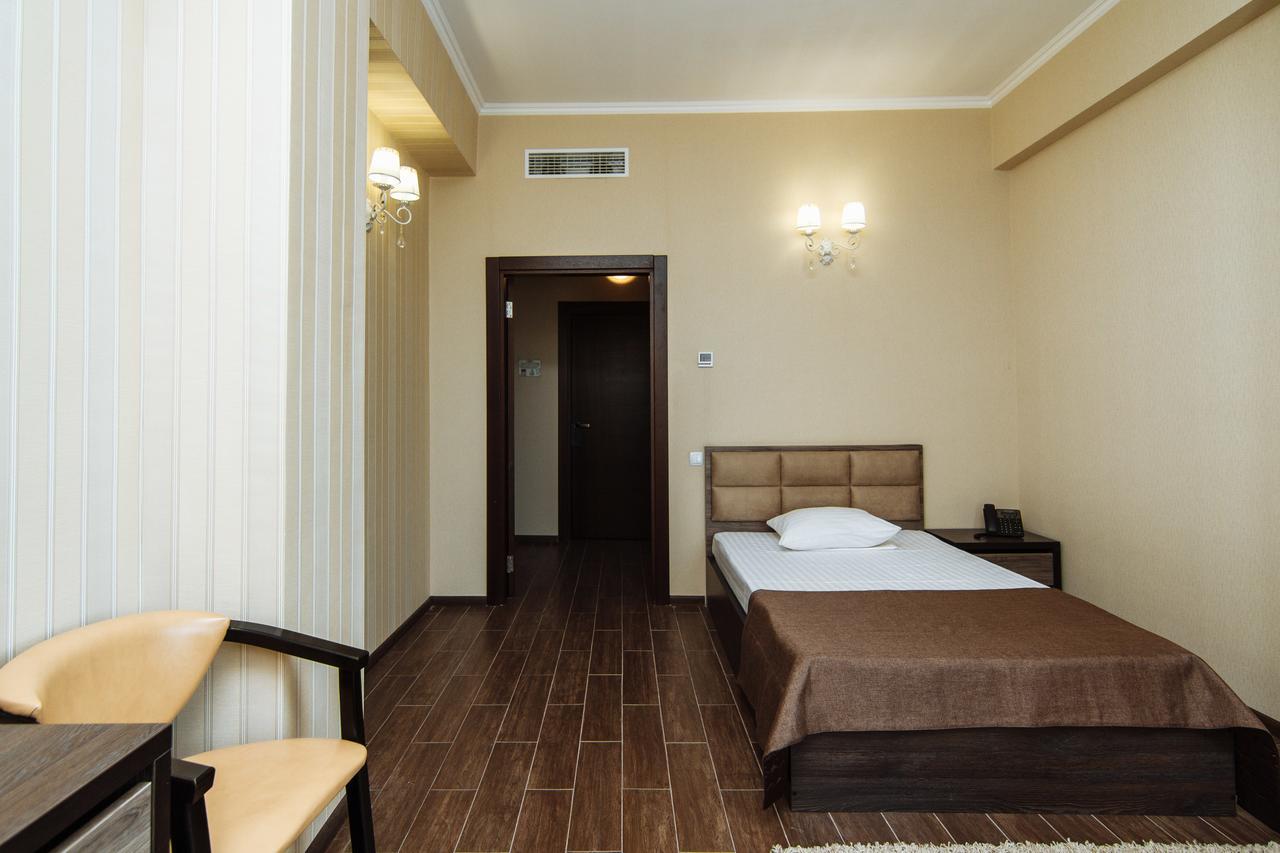 Congress Hotel Verhovina Petropavlovskaya Borshchagovka Ngoại thất bức ảnh
