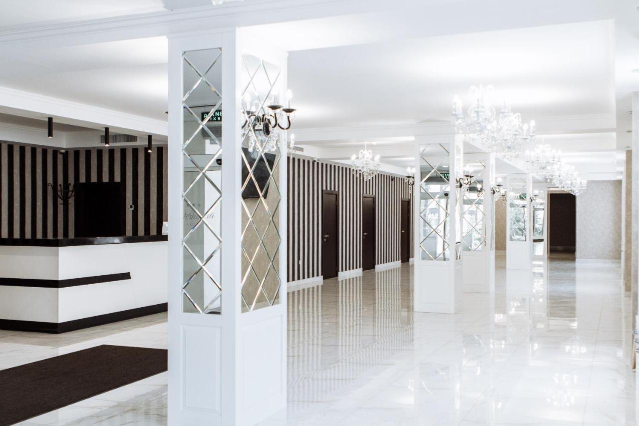 Congress Hotel Verhovina Petropavlovskaya Borshchagovka Ngoại thất bức ảnh